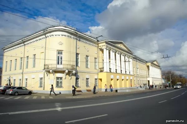 Men's gymnasium