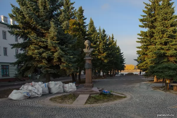Monument to Admiral Ushakov