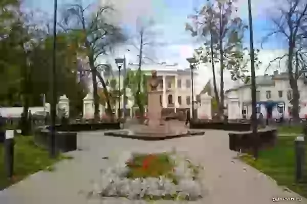 Памятник Александру II фото - Ярославль