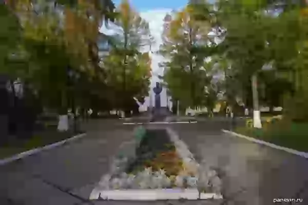 Памятник генералу П. И. Батову фото - Рыбинск