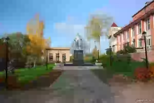 Памятник Ленину фото - Мышкин