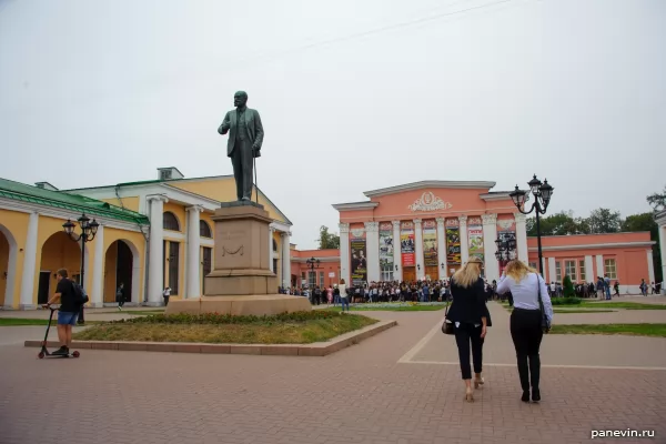 Monument to Pavlov