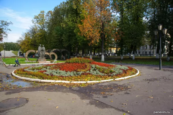 Monument to Peter and Fevronia, Yaroslavl