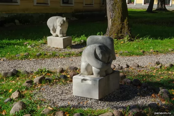 Park sculpture in Novgorod detinets