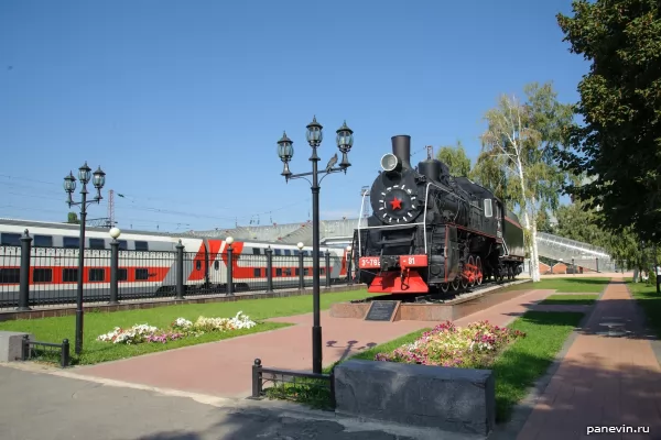 Steam locomotive-monument Er 762-91