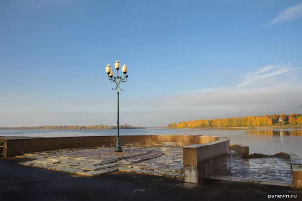 Lantern on the Volga embankment
