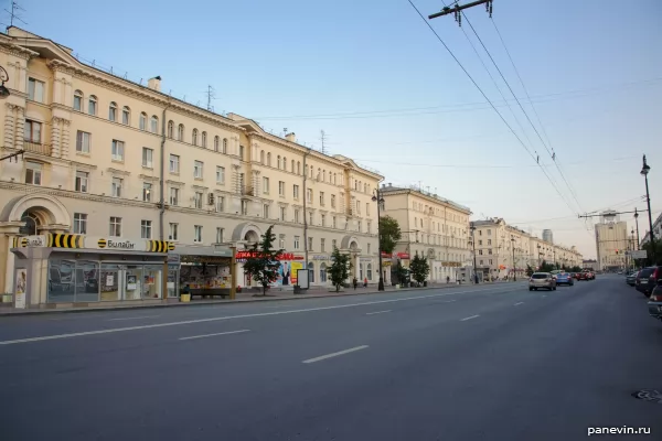 Houses of Empire style on the Yakov Sverdlov street