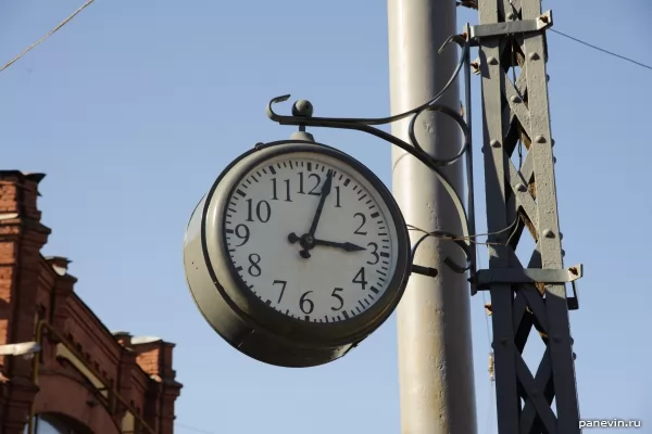 Street clock