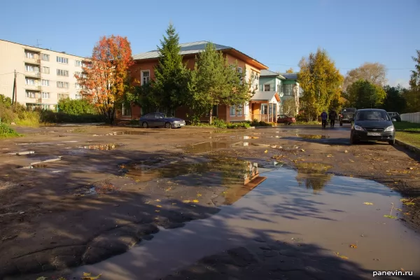 Typical Vologda sidewalk