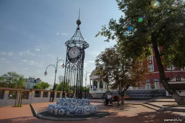 Street clock