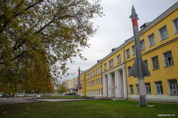 Missiles in front of the Yaroslavl Higher Military School of Air Defense