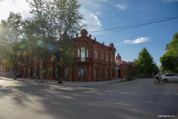 House and warehouse of the Kolmakov brothers, Sazhinskaya street, 39