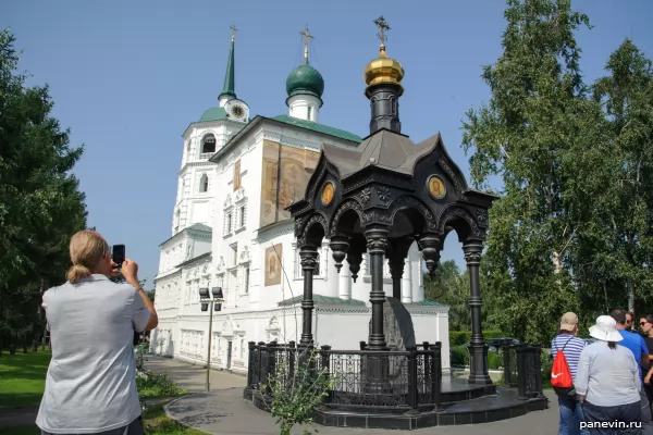 Arbor in memory of the founders of Irkutsk