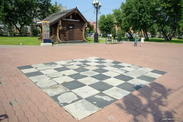 Decorative structure "Chess board"