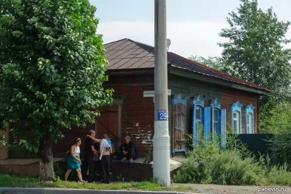 Wooden houses on Komsomolskaya street