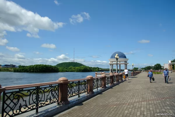 Embankment of the Bira River