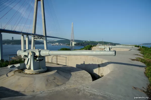 The guns of the Novosiltsevskaya battery photo - Vladivostok fortress