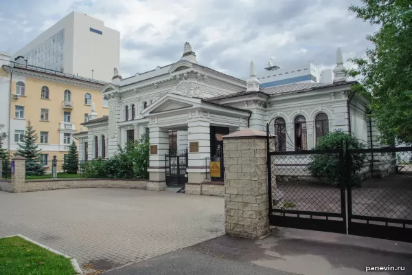 Former Ponosova-Mollo mansion