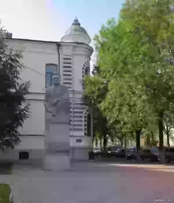 Памятник А. Д. Цюрупе фото - Уфа