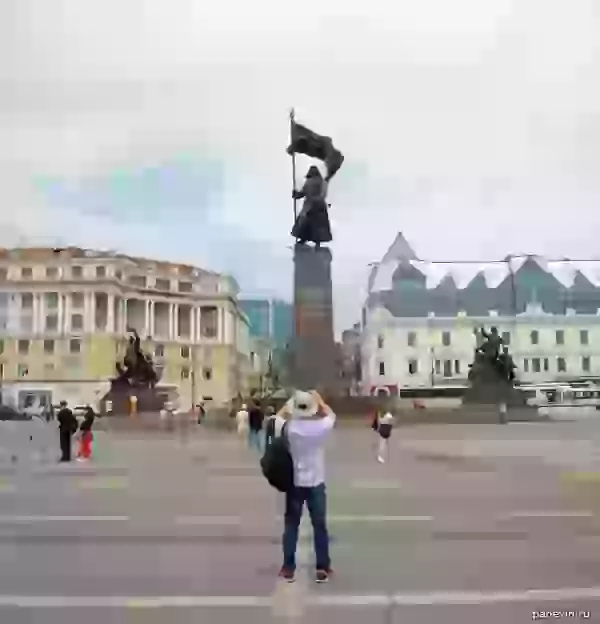 Памятник борцам за власть Советов фото - Владивосток