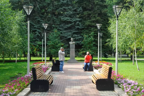 Monument to I. S. Yakutov