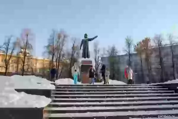 Monument to Kozme Minin photo -  Nizhny Novgorod 