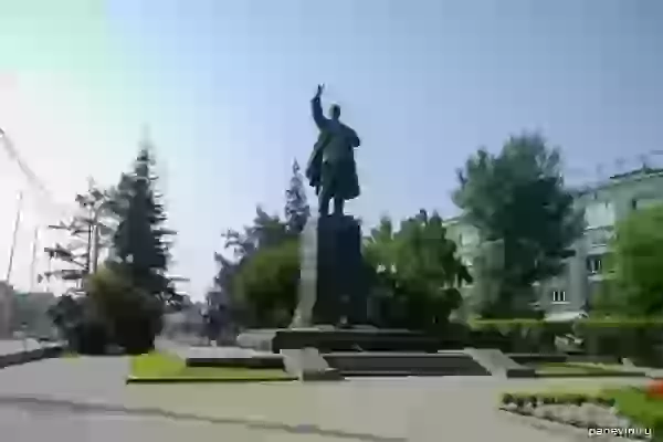 Памятник Ленину фото - Иркутск