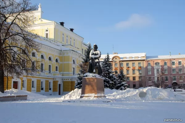 Monument to N.A.Dobrolyubov