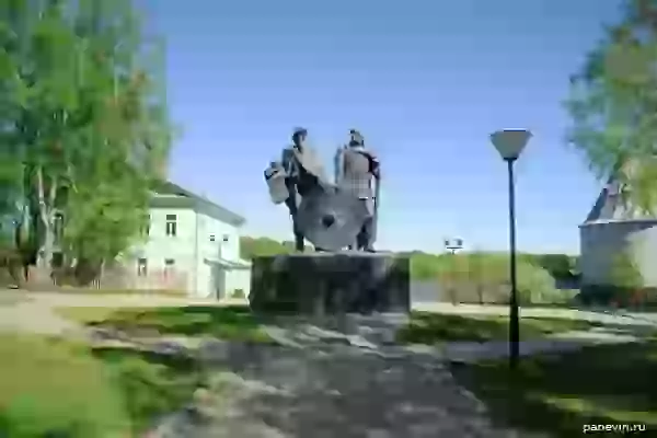 Памятник Рюрику и Вещему Олегу фото - Старая Ладога