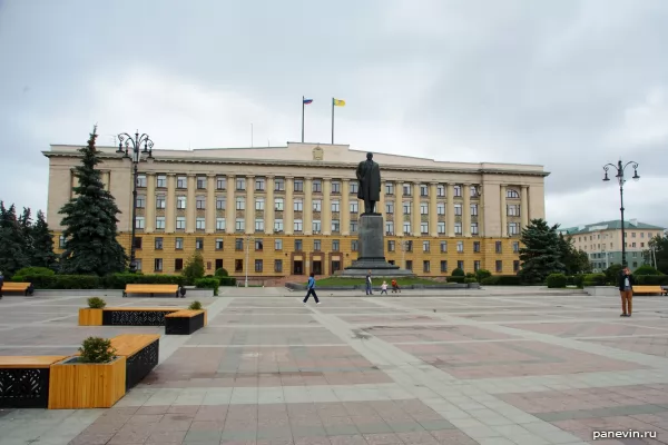 Monument to V.I. Lenin