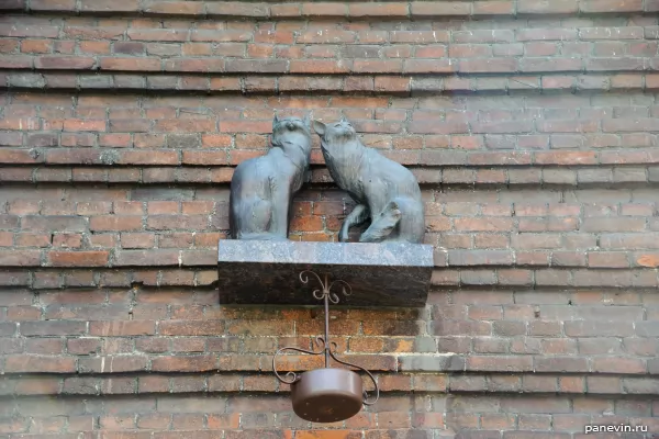 Sculpture "Cats"