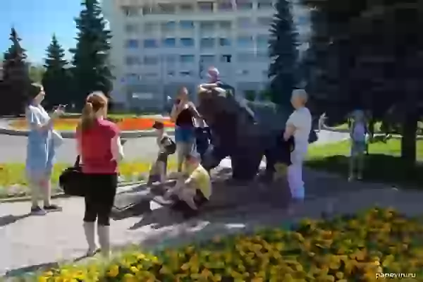 Скульптура «Пермский медведь» фото - Пермь