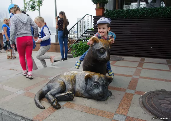 Sculpture "Tigers"