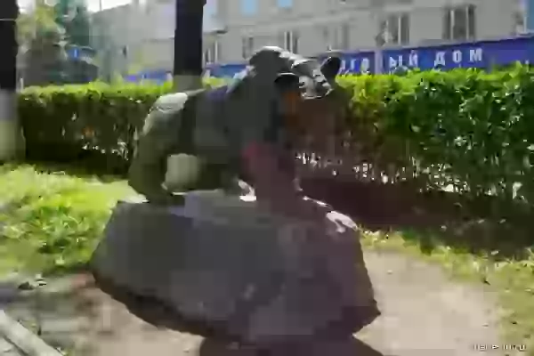 Скульптуры по Комсомольскому проспекту фото - Пермь