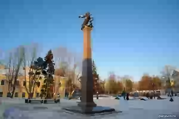 Stela with George the Victorious photo -  Nizhny Novgorod Kremlin 