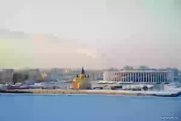 Вид на Кафедральный собор Александра Невского и стадион «Нижний Новгород» фото - Нижний Новгород
