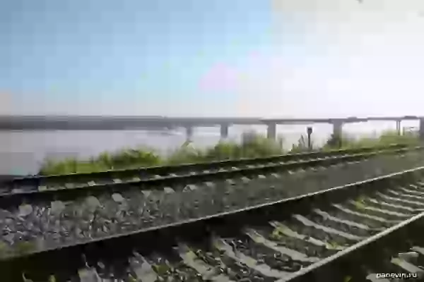 Railway tracks and Communal bridge over Kama photo - Perm