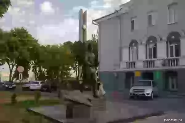 Памятник фронтовому почтальону фото - Воронеж, врн