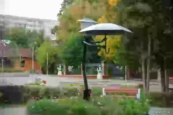 Скульптура «Фонарь с зонтиком» фото - Тула